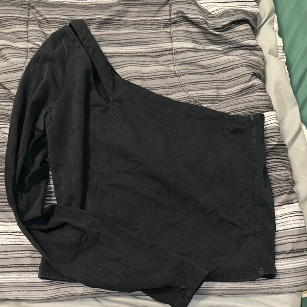 Black One-Shoulder Top